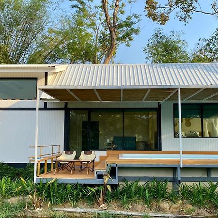 נאקון נאיוק Baan Nai Baan Nok Resort מראה חיצוני תמונה