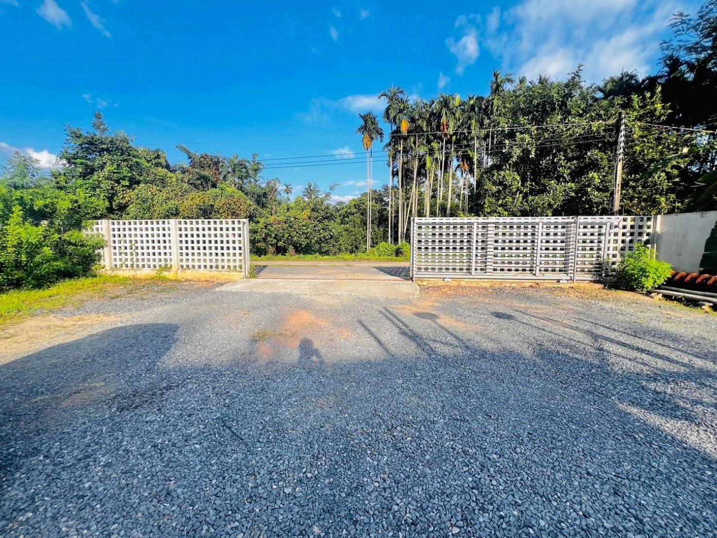 נאקון נאיוק Baan Nai Baan Nok Resort מראה חיצוני תמונה