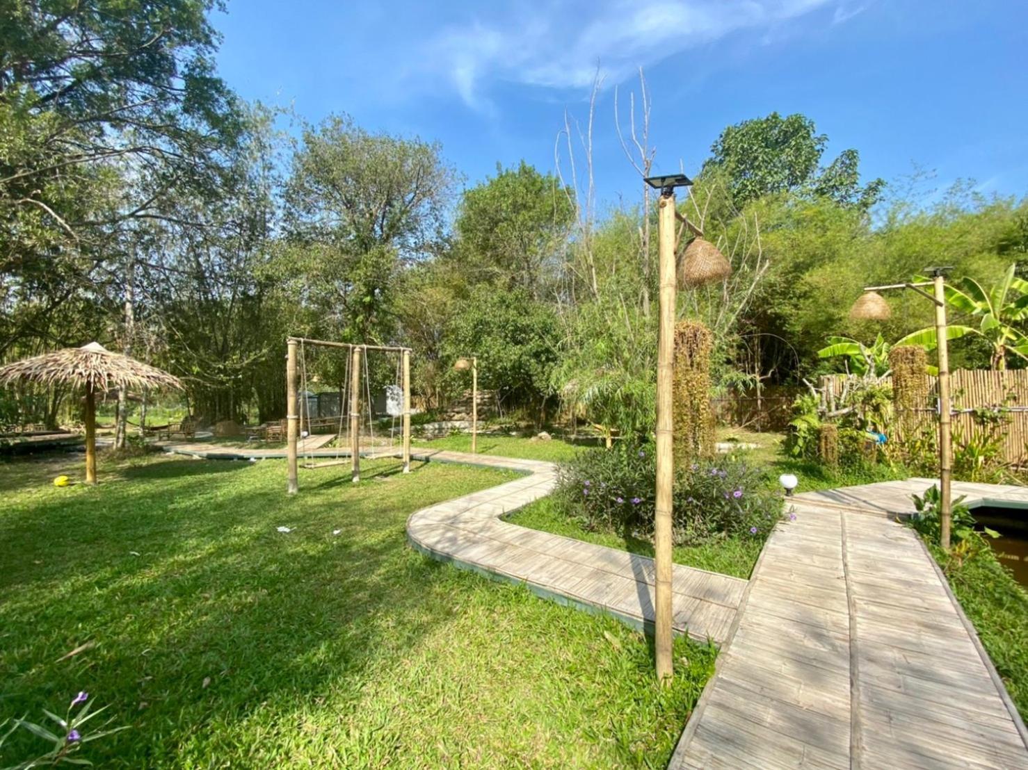 נאקון נאיוק Baan Nai Baan Nok Resort מראה חיצוני תמונה