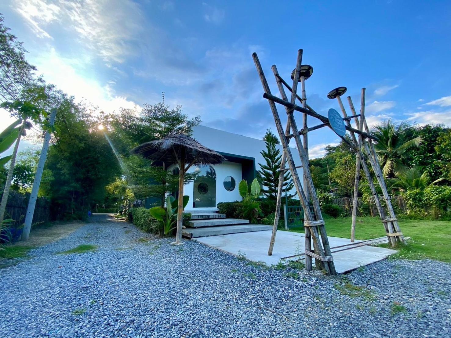 נאקון נאיוק Baan Nai Baan Nok Resort מראה חיצוני תמונה