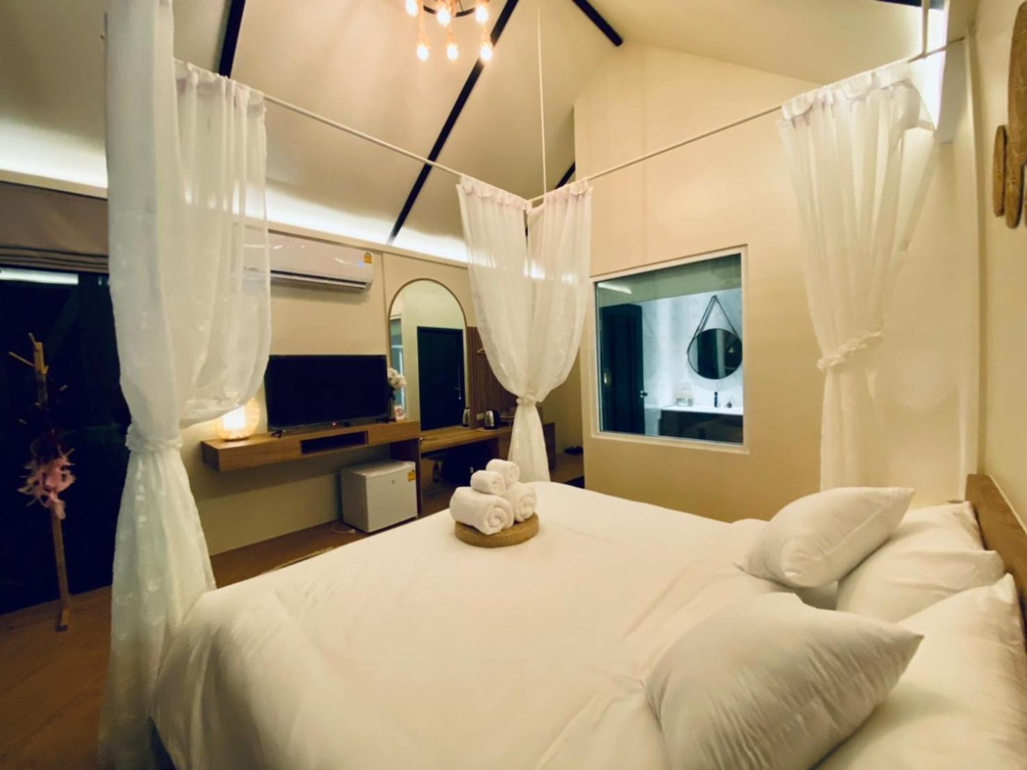 נאקון נאיוק Baan Nai Baan Nok Resort מראה חיצוני תמונה