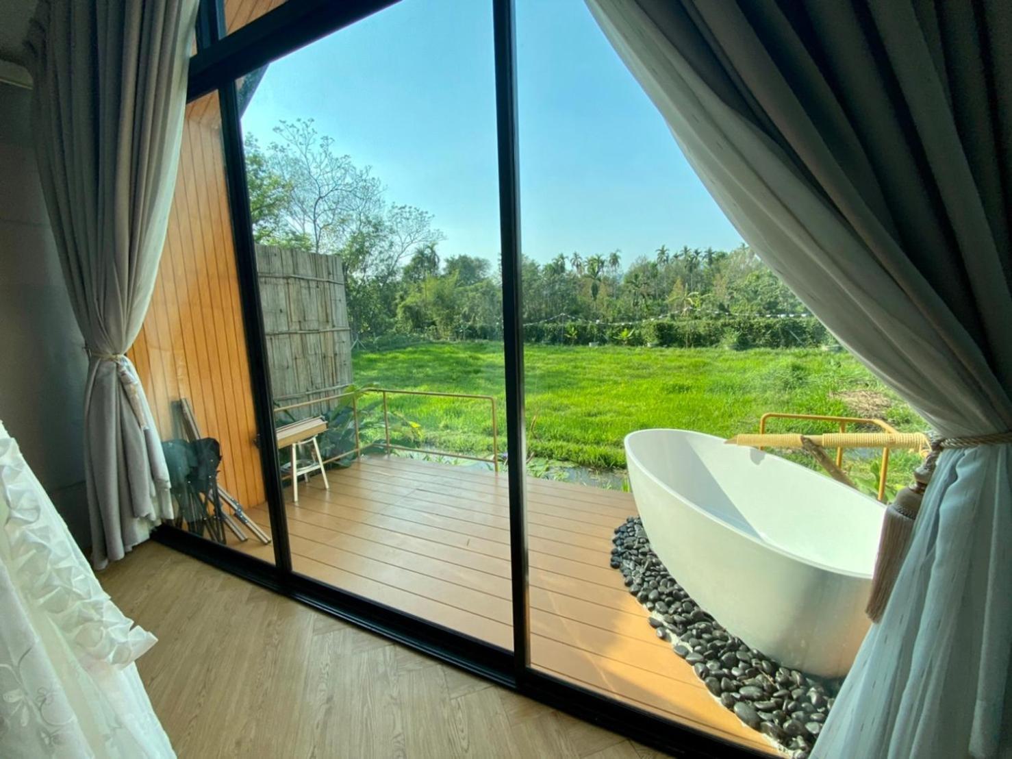 נאקון נאיוק Baan Nai Baan Nok Resort מראה חיצוני תמונה