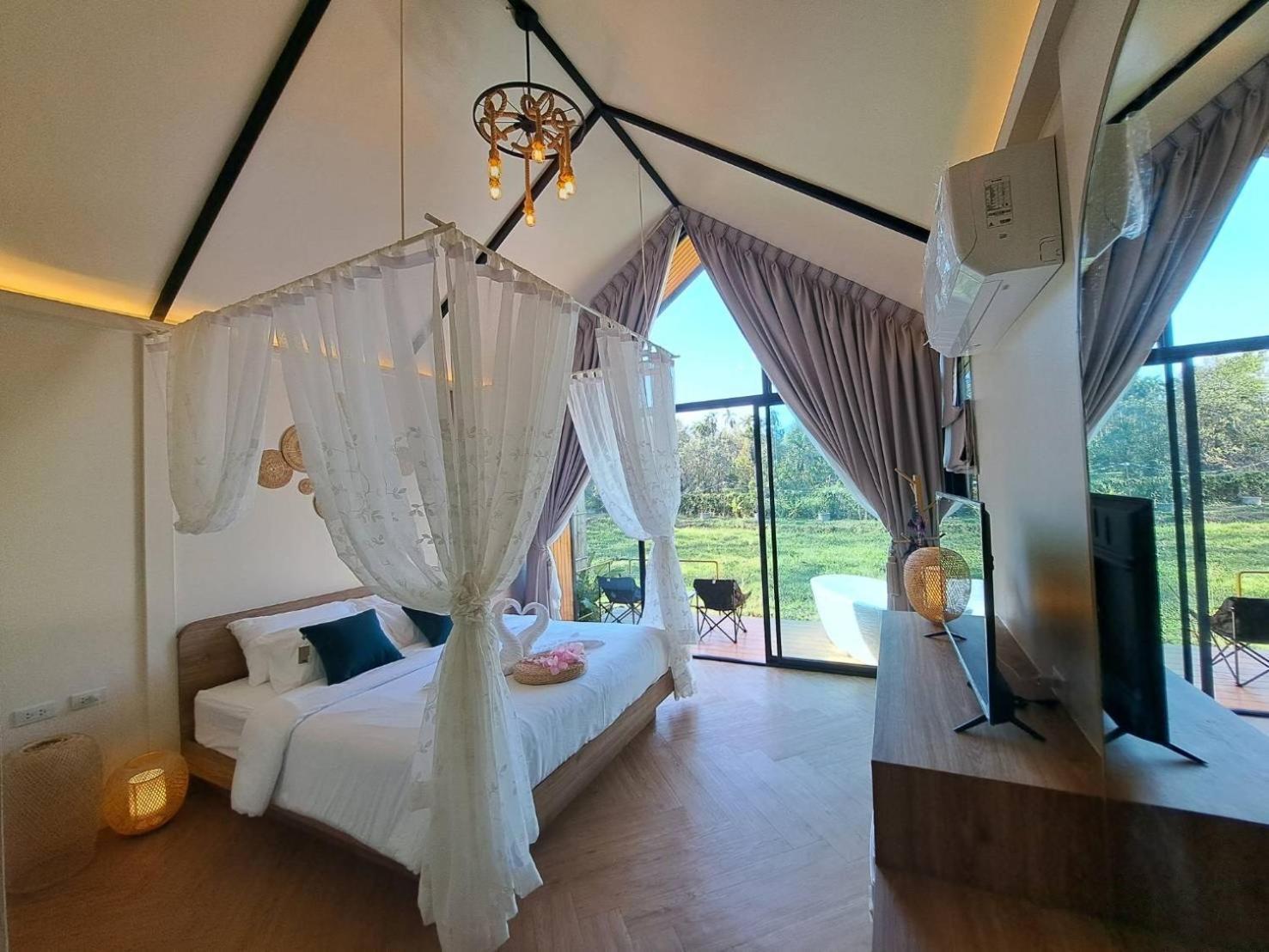 נאקון נאיוק Baan Nai Baan Nok Resort מראה חיצוני תמונה
